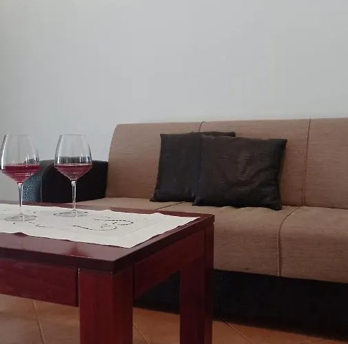 South Side Athánion