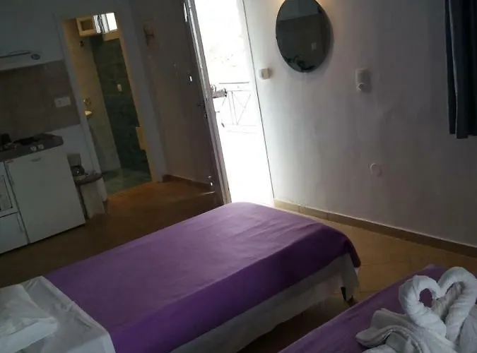 South Side Athánion