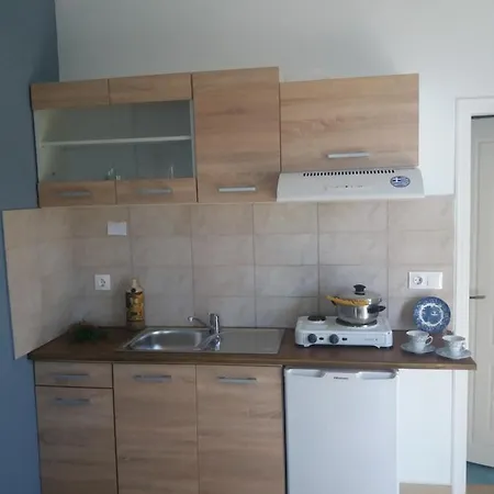 South Side 3* Athánion