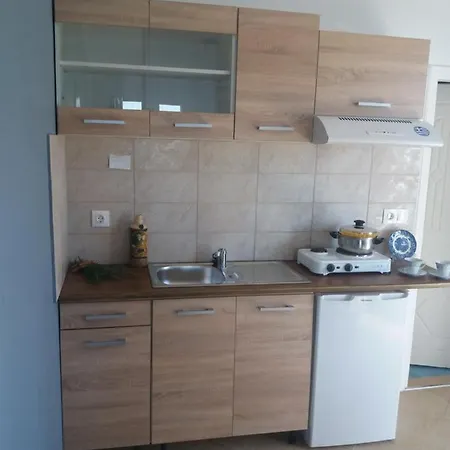Guest house South Side Athanion