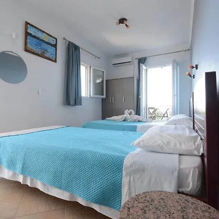 Guest house South Side Athanion