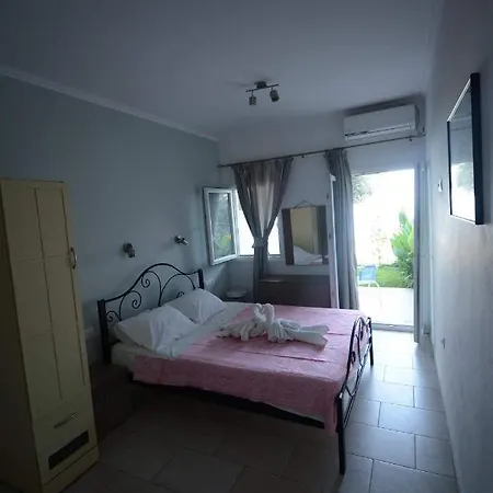 South Side 3* Athánion