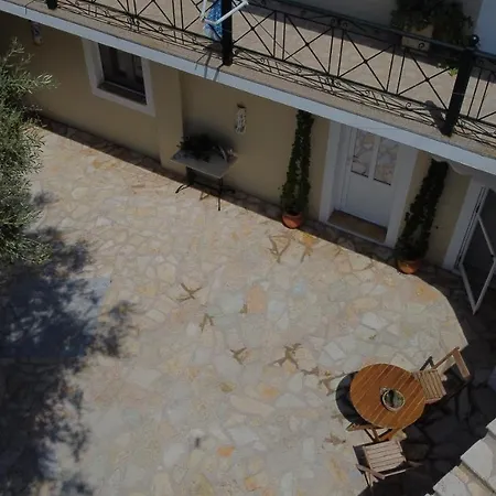 South Side Guest house Athanion
