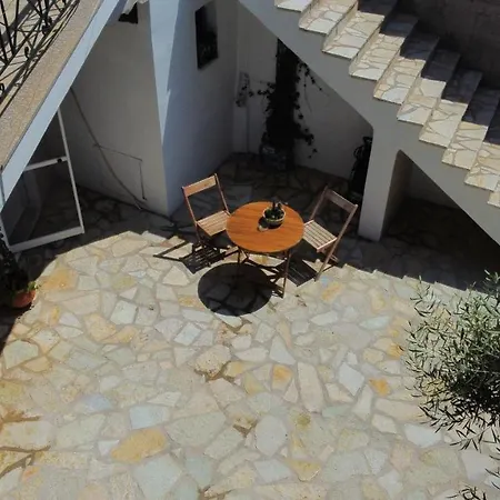 South Side Guest house *