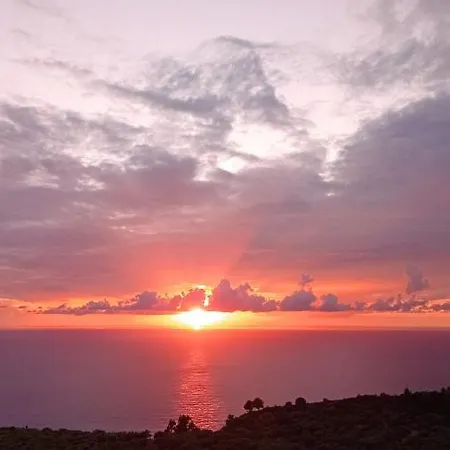 South Side Athánion