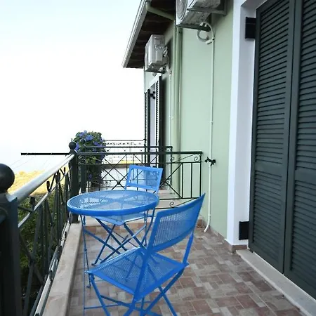 South Side Guest house Athanion