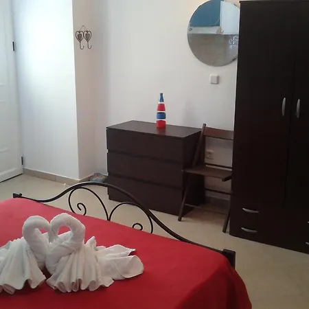 Guest house South Side Athanion