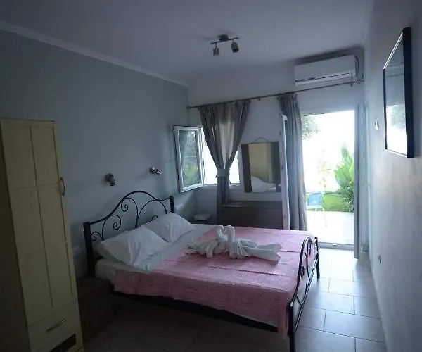 South Side 3* Athánion